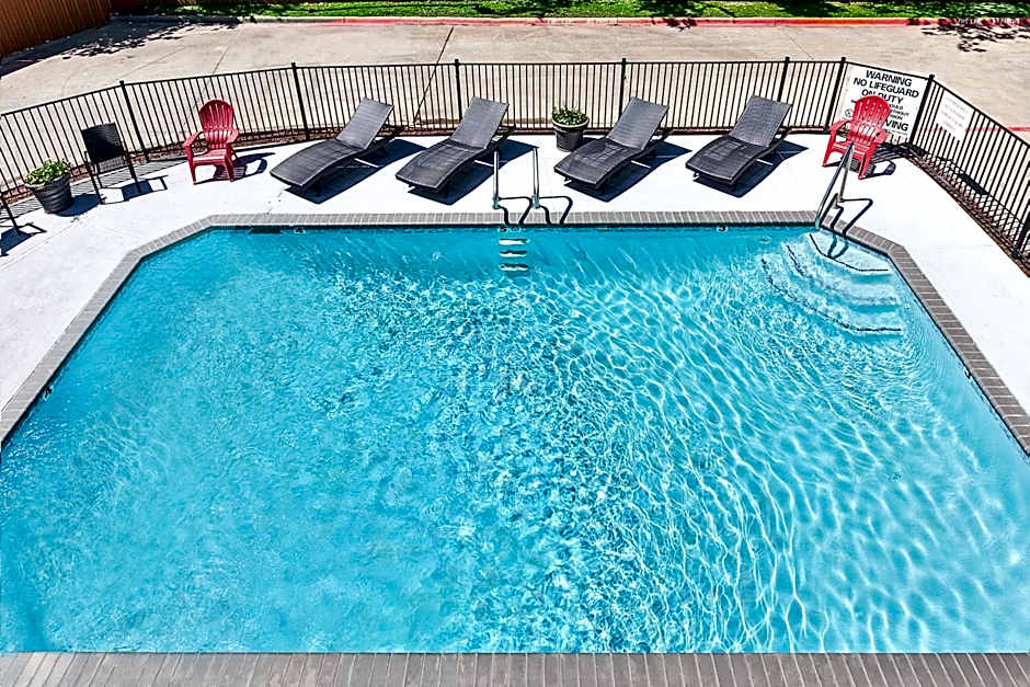 HOLIDAY INN EXPRESS AND SUITES SULPHUR SPRINGS By IHG