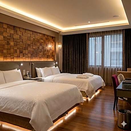 R7 Hotel