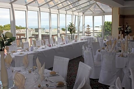 The Riviera Hotel & Holiday Apartments