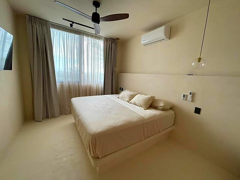 Casa Hood By the Sea