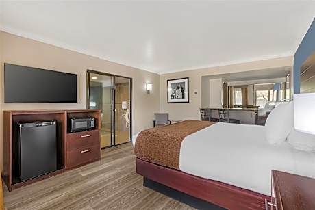 King Suite with Jacuzzi