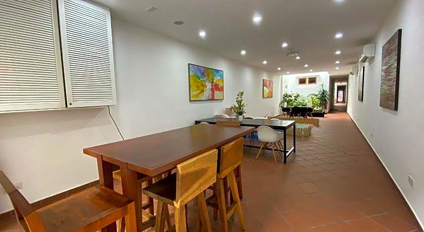 Heeren Straits Hotel