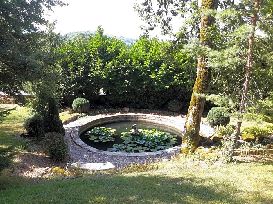 Chateau De Courbelimagne, Raulhac