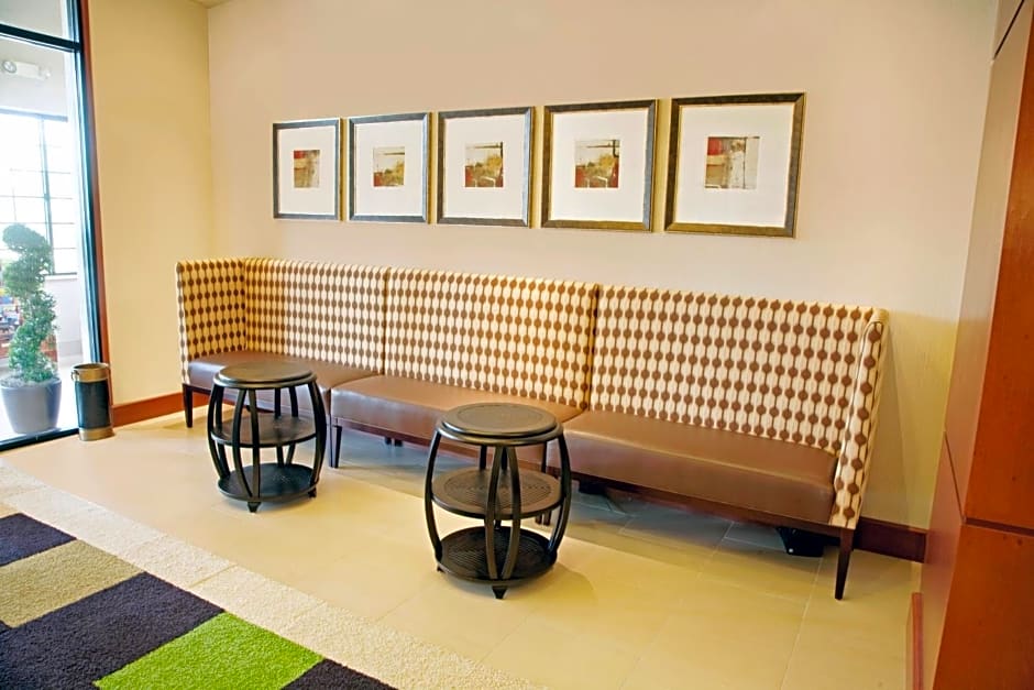 Staybridge Suites Chantilly Dulles Airport By IHG