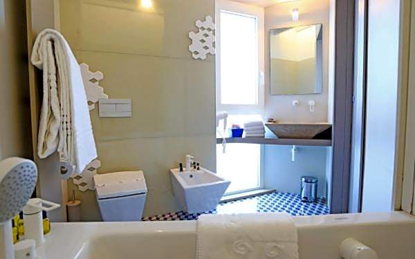 Zafran Boutique Hotel