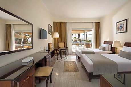 Deluxe Room with Nile View