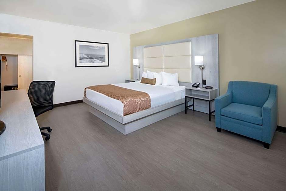 Ramada by Wyndham Burbank Airport