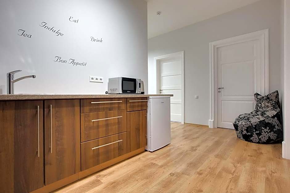 Orange Cat Rooms