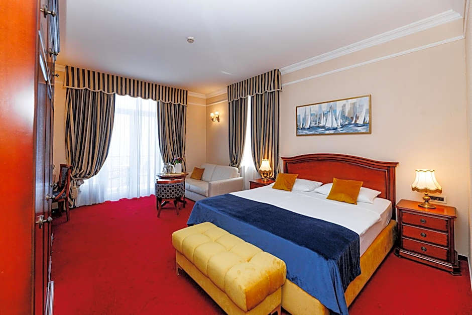 Hotel Savoy