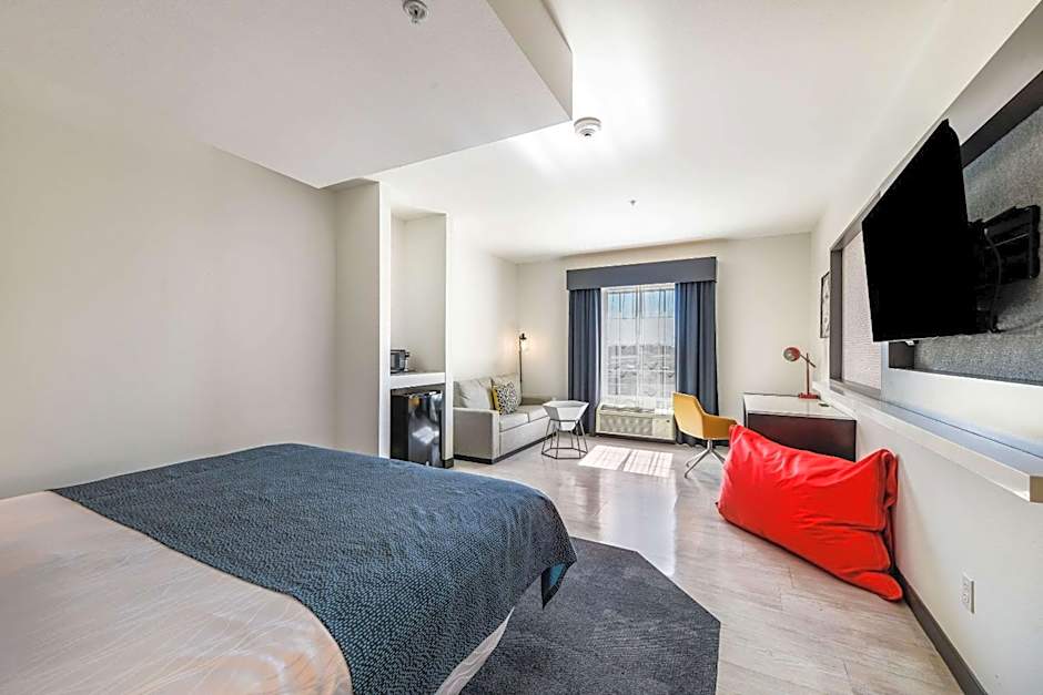 Hy-Lo Hotel, Ascend Hotel Collection