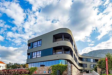 One Suite Hotel
