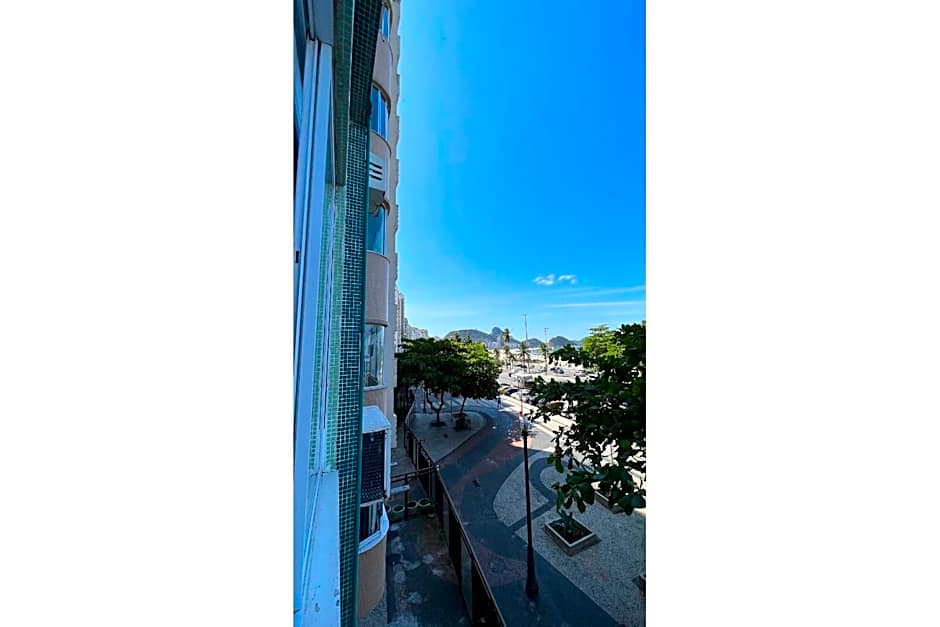 Modern Studio with Ocean View