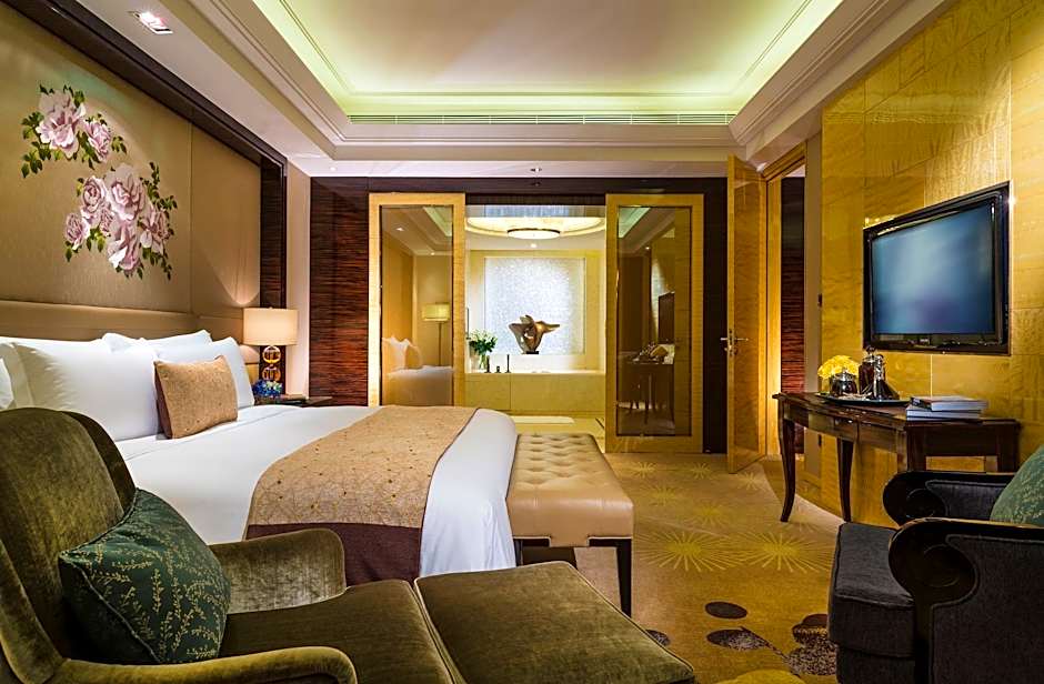 Photo 1 of 12 of Club Intercontinental Suite