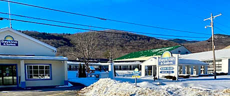 Days Inn by Wyndham Lincoln