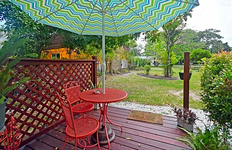 Paradise Cove at Lemon Bay