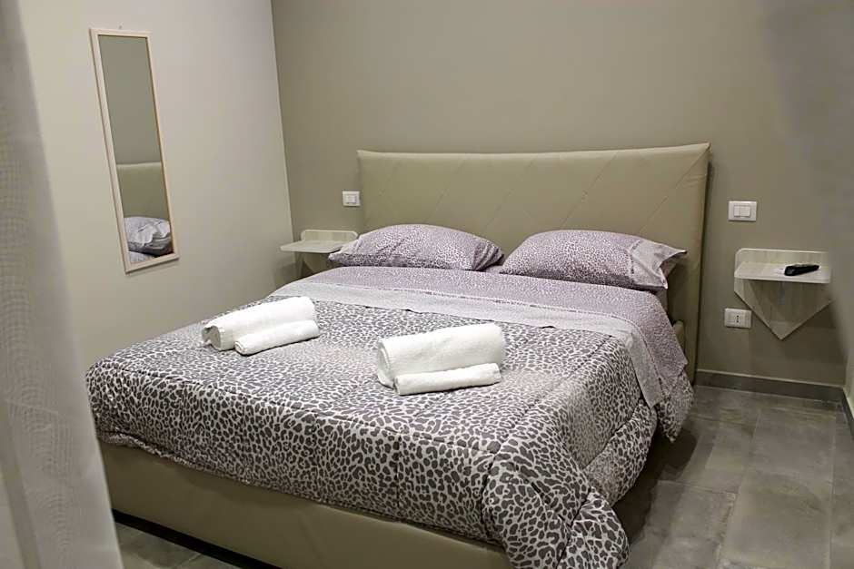 Le Mirage boutique II