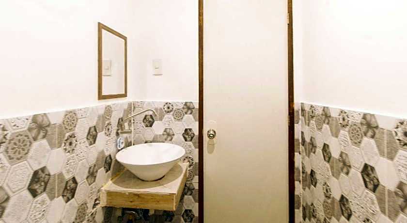 RedDoorz @ Mina's Place 2 Banez Ville Tacloban