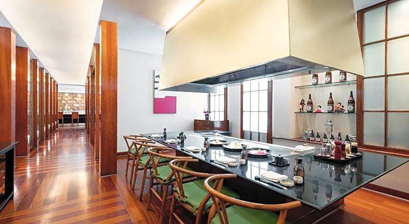 Edsa Shangri-La Manila