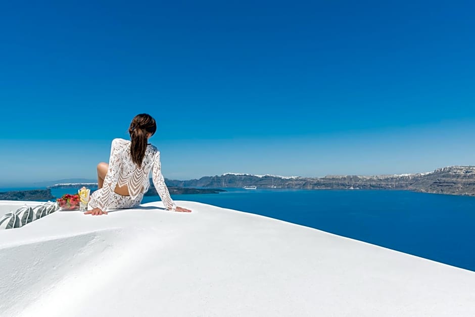 Apanemo Hotel & Suites