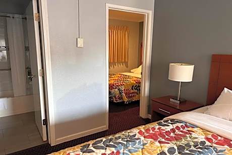 1 King Bed & 1 Full Bed