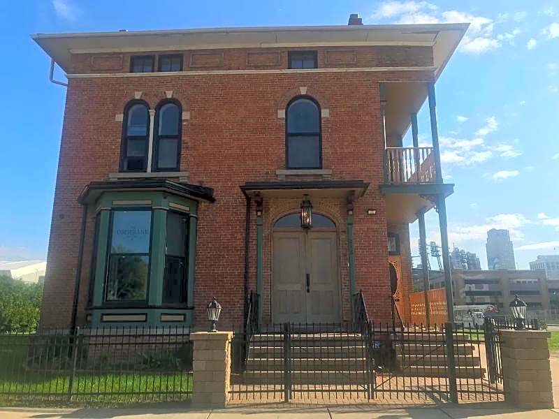 The Cochrane House Luxury Historic Inn