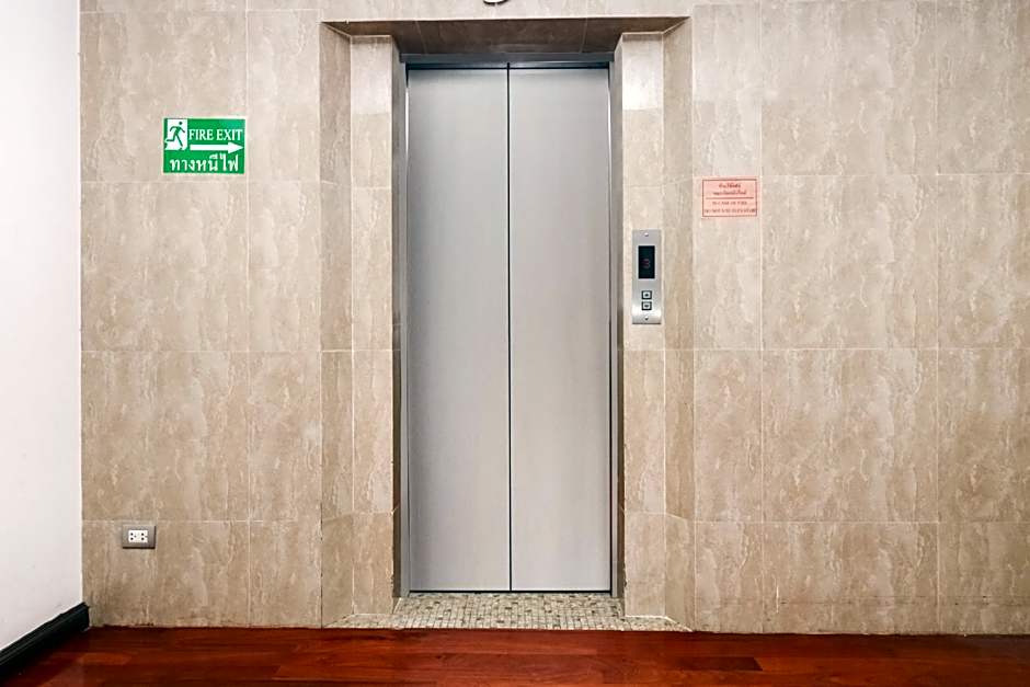 Greenview Ekkamai 10 Suite