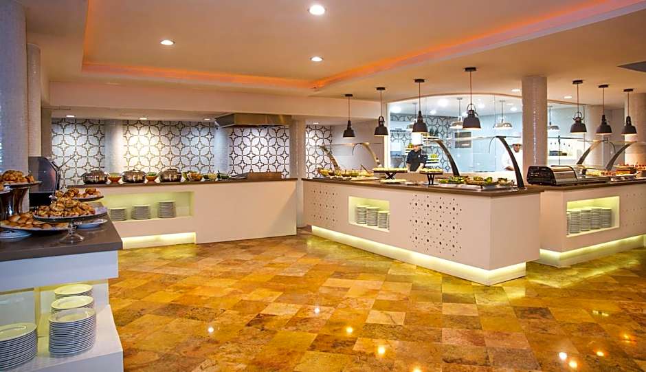 Buenaventura Grand Hotel & Spa - All Inclusive