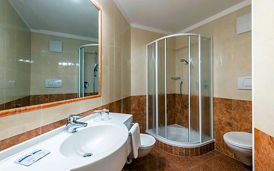 B&B Hotel Alpenrose Rooms & Apartments