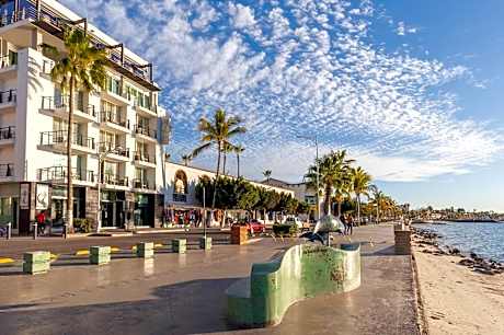 Seven Crown La Paz Malecon