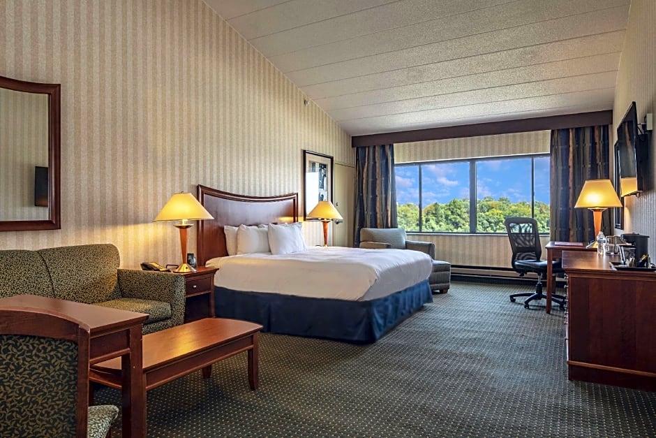 DoubleTree by Hilton Hotel Monroeville – Monroeville, PA