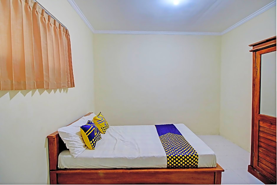 OYO Life  92953 Nirmala Kost