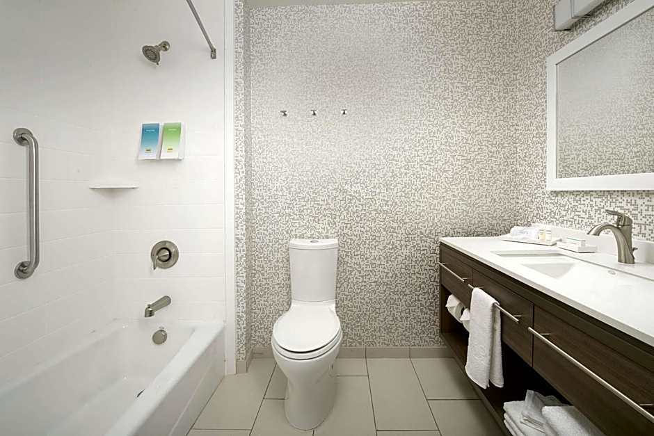 Home2 Suites by Hilton Longmont, CO