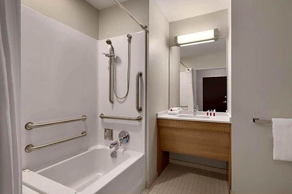 Microtel Inn & Suites by Wyndham Gambrills