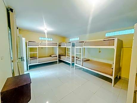 8-Bed Mixed Dormitory Room