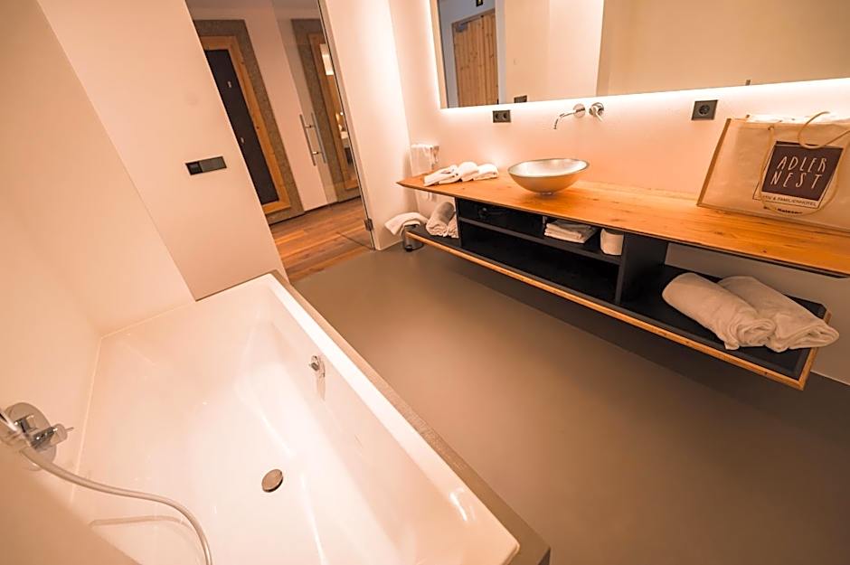Aktiv & Familienhotel Adlernest