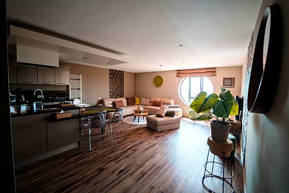 LES 7 MEUSES - Restaurant & Hébergements HÔTELIERS - INSOLITES - WELLNESS - GÎTES