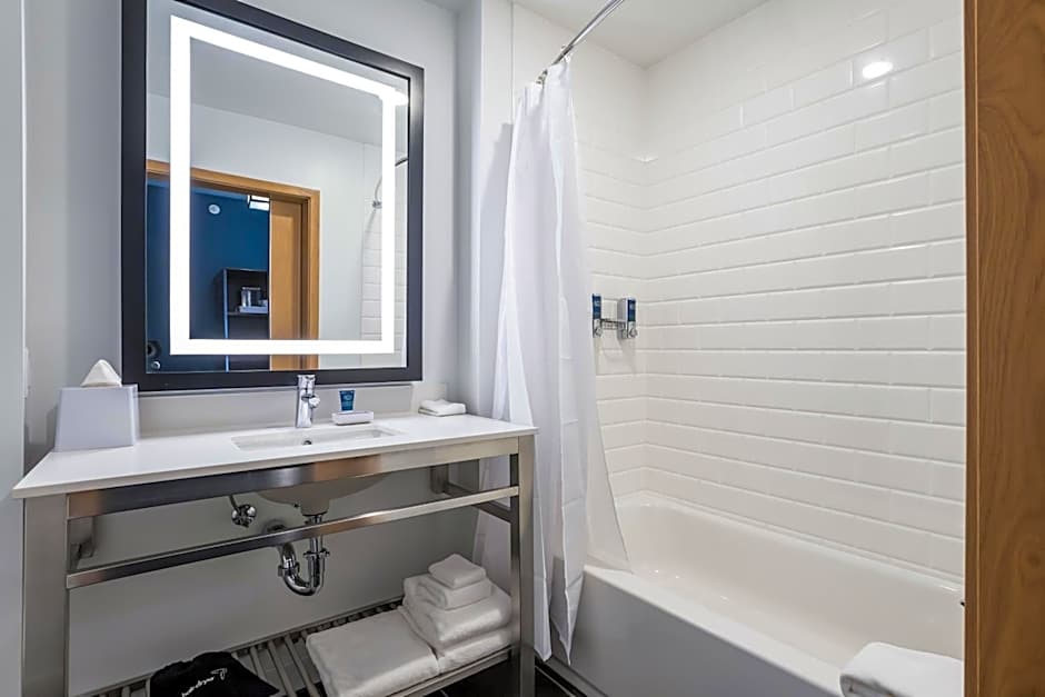 Four Points by Sheraton Elkhart