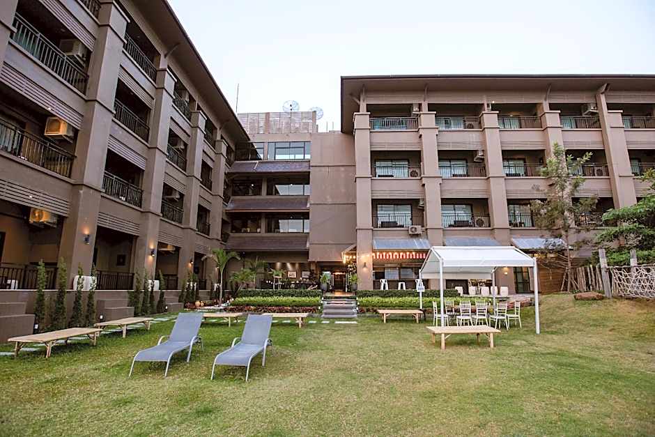 Brown House Hotel