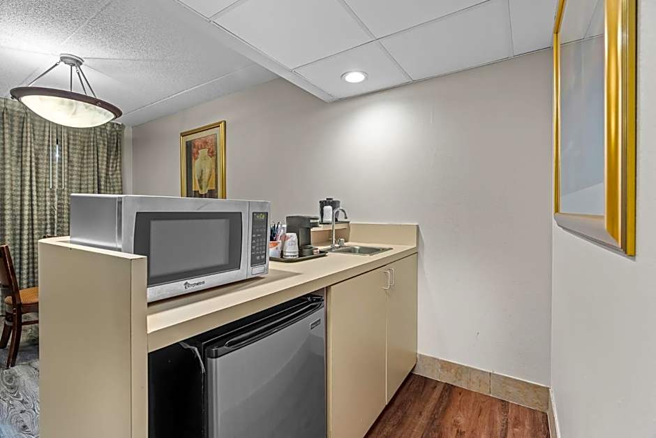 Quality Inn & Suites Mall Of America - Msp Airport