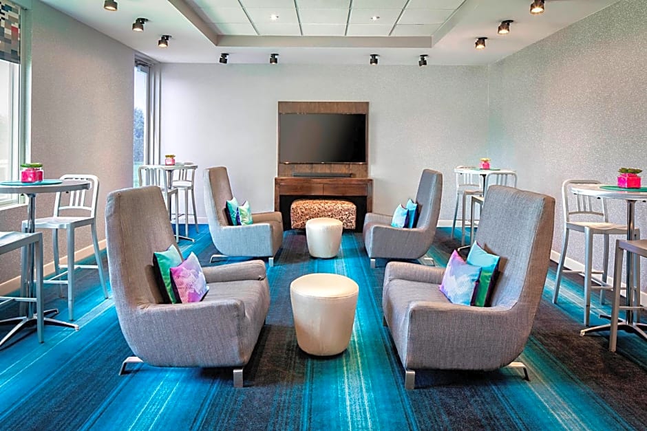 Aloft San Antonio Airport