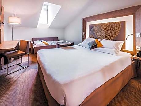 Executive Double Room with Sofa Bed - Top Floor