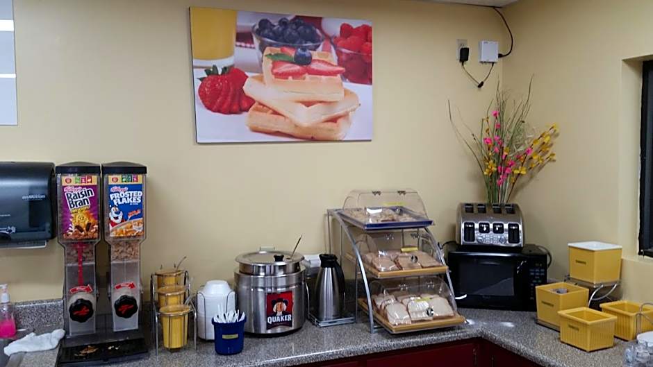 Days Inn & Suites by Wyndham Peachtree Corners/Norcross