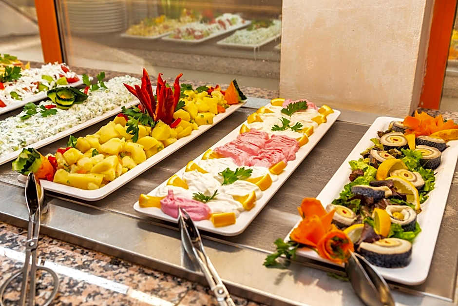 Complex Sunrise by HMG - All Inclusive