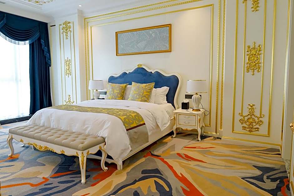 Photo 1 of 4 of Superior Suite