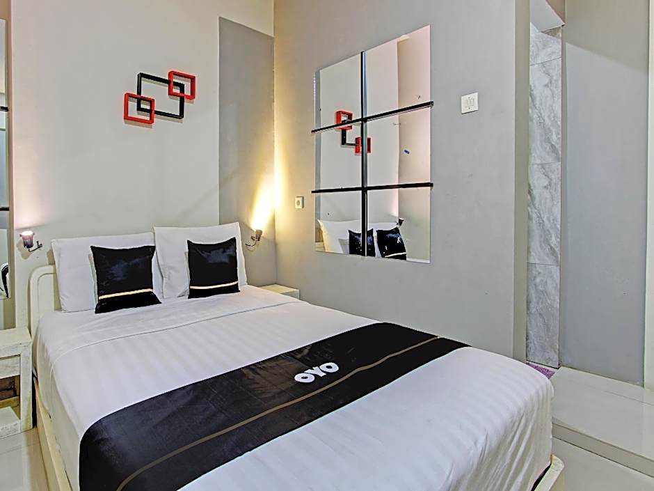 Capital O 93450 Hotel D'lala