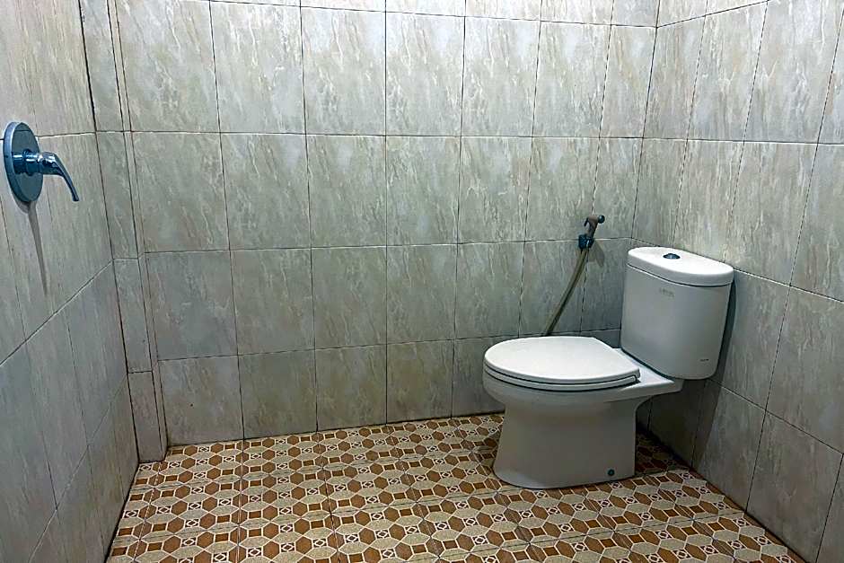 Hotel O Kost Reski 2 Near Tugu Perbatasan Takalar - Gowa