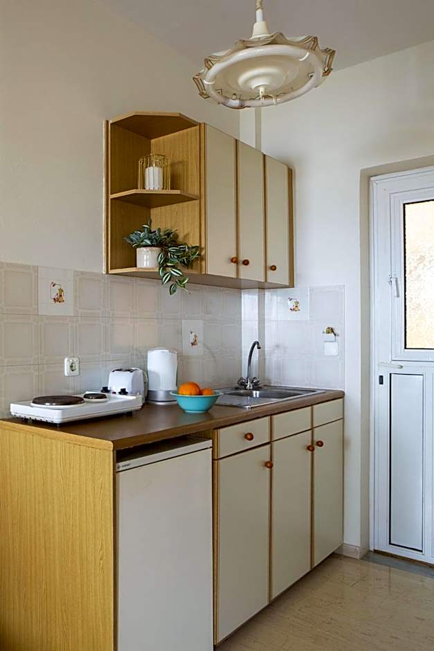 Searocco Studios & Apartments - Close to Alykes Center, by ZanteWize