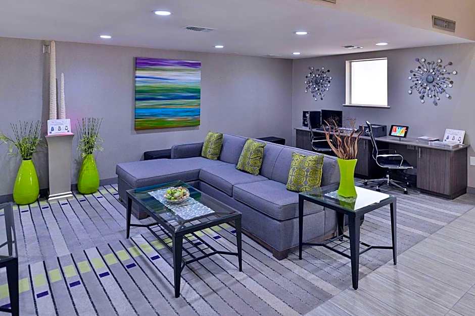 Comfort Inn & Suites Frisco - Plano