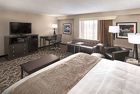 King Room with Pool View