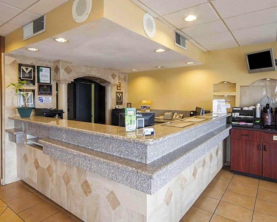 Quality Inn & Suites Airport